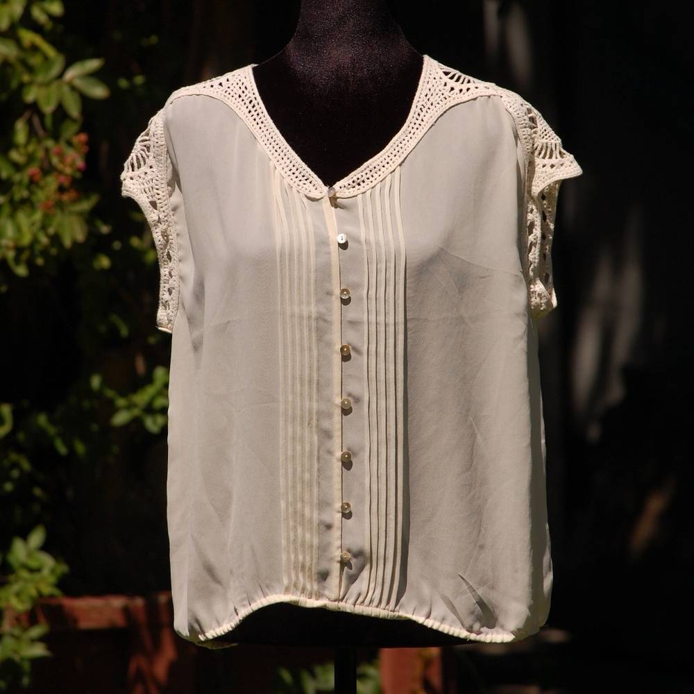 Daniel  Rainn Blouse with knit trim